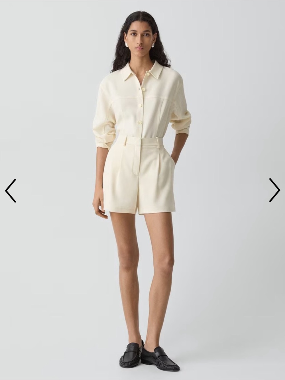 NWT Theory Fluid Pleat Shorts